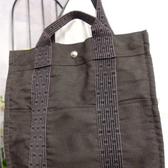 Hermes Herline Tote in Dark Gray - Picture 5 of 11